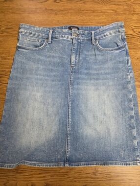 NYDJ  Distressed Denim Skirt  Lift And Tuck Technology  Size 10